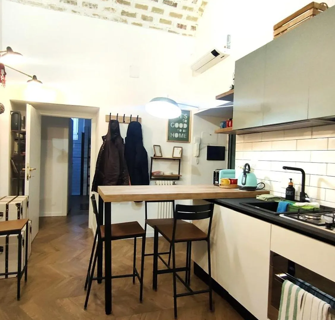 Vera Roma Suite&Apartment - Charming 3 Bedroom Apt - 20Min Walk From Colosseum Apartment Rome