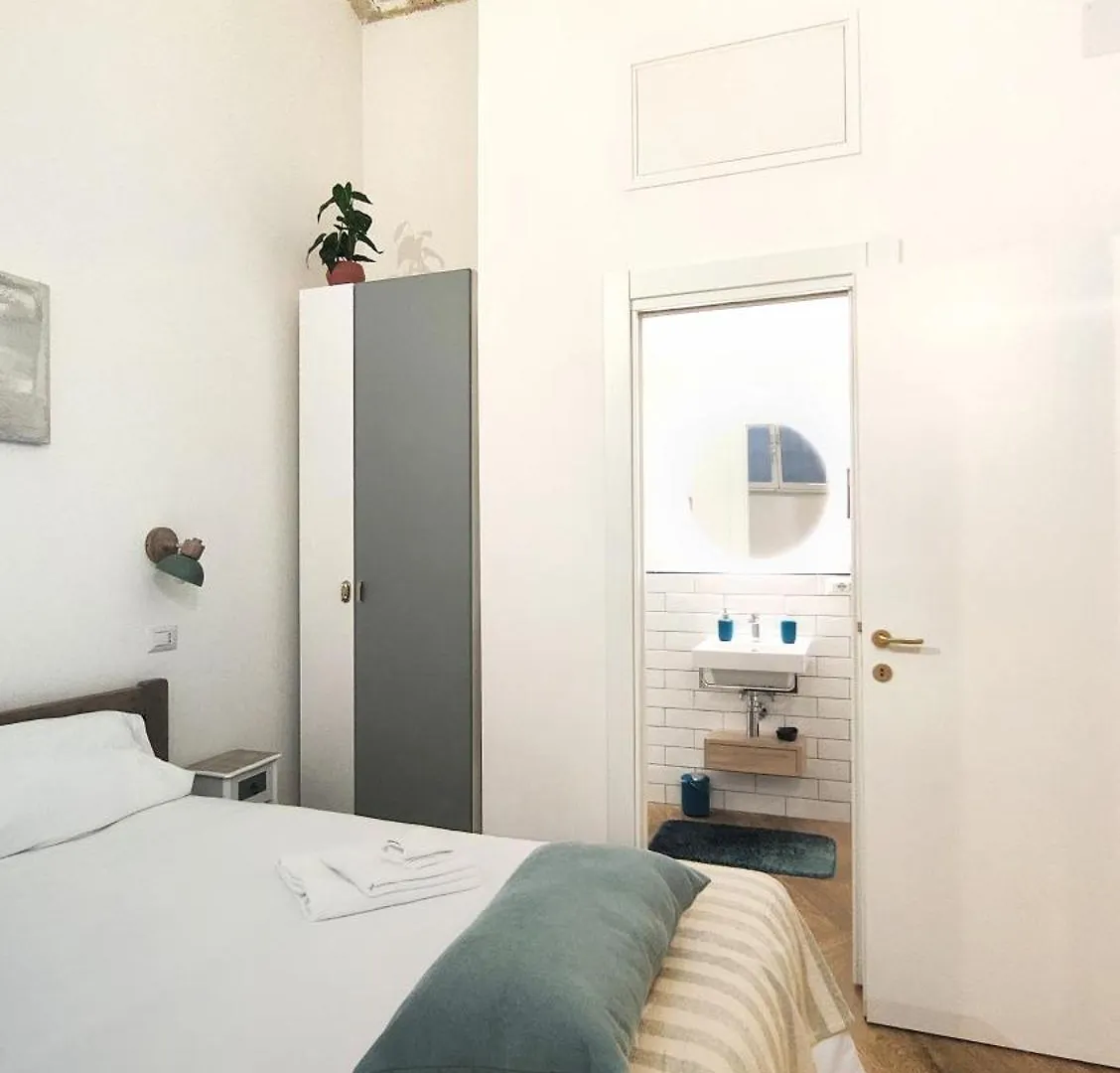 Apartment Vera Roma Suite&Apartment - Charming 3 Bedroom Apt - 20Min Walk From Colosseum